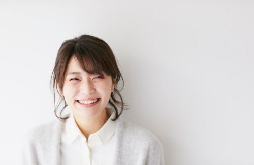 笑顔の女性